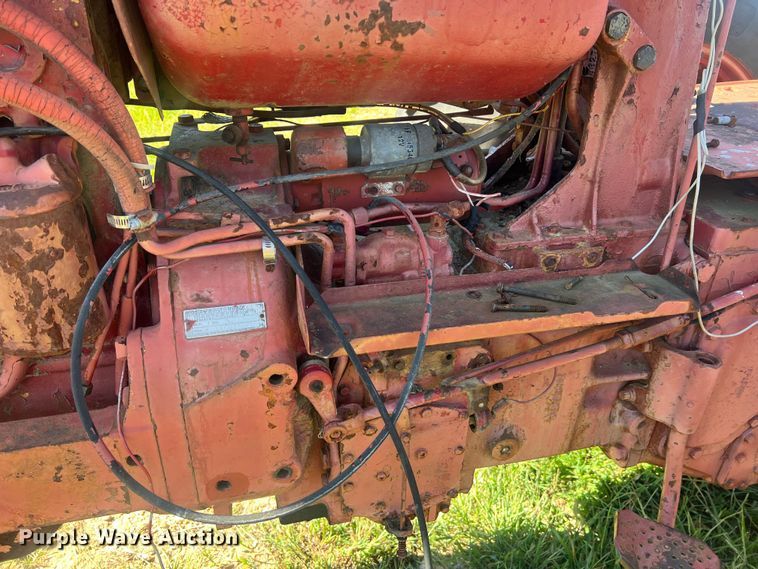 image for item NA9165 1964 International Harvester F806  tractor