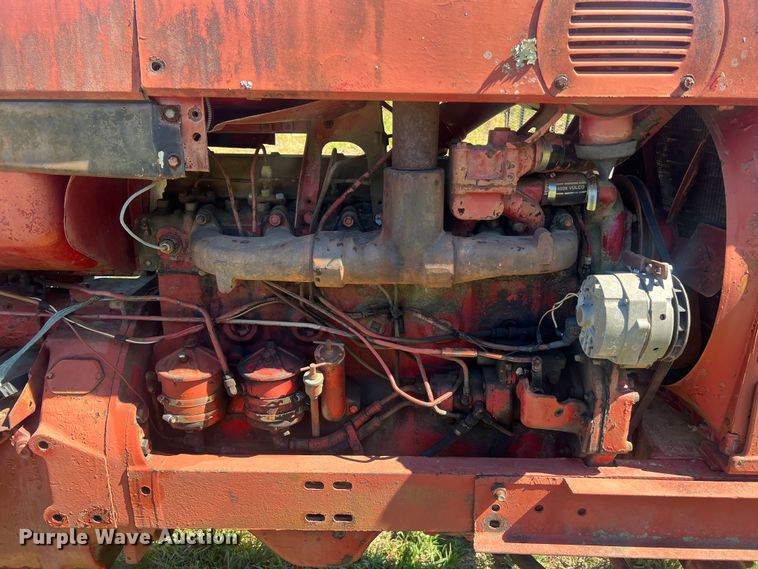 image for item NA9165 1964 International Harvester F806  tractor