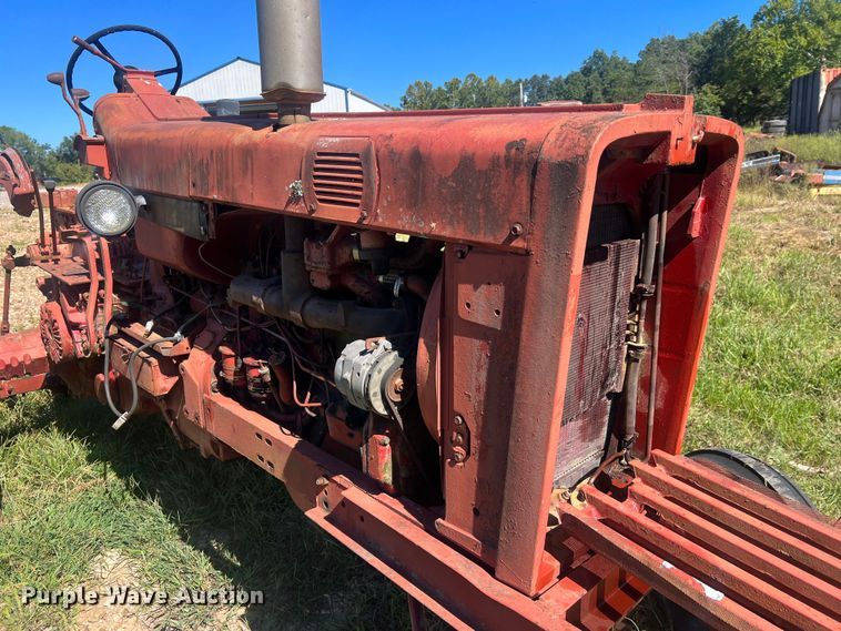 image for item NA9165 1964 International Harvester F806  tractor