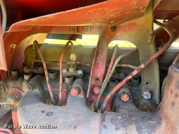 image for item NA9165 1964 International Harvester F806  tractor