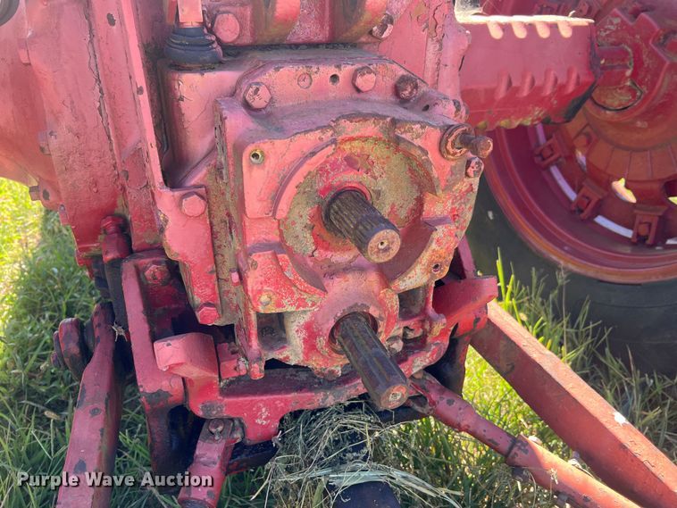 image for item NA9165 1964 International Harvester F806  tractor