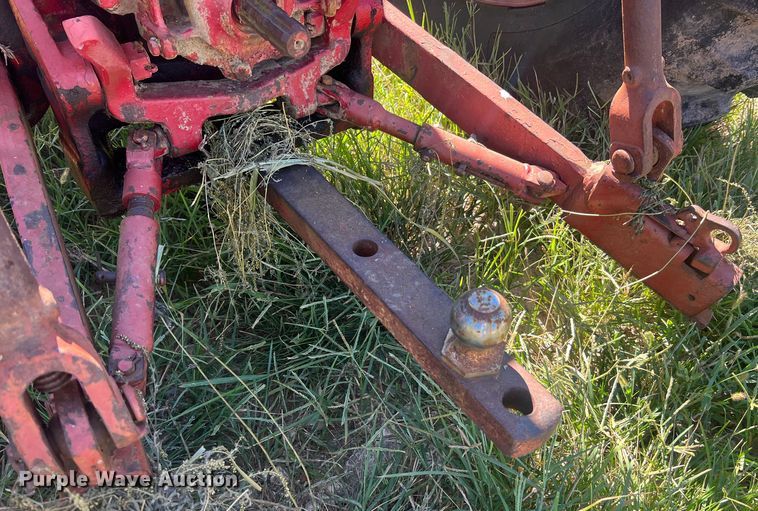 image for item NA9165 1964 International Harvester F806  tractor