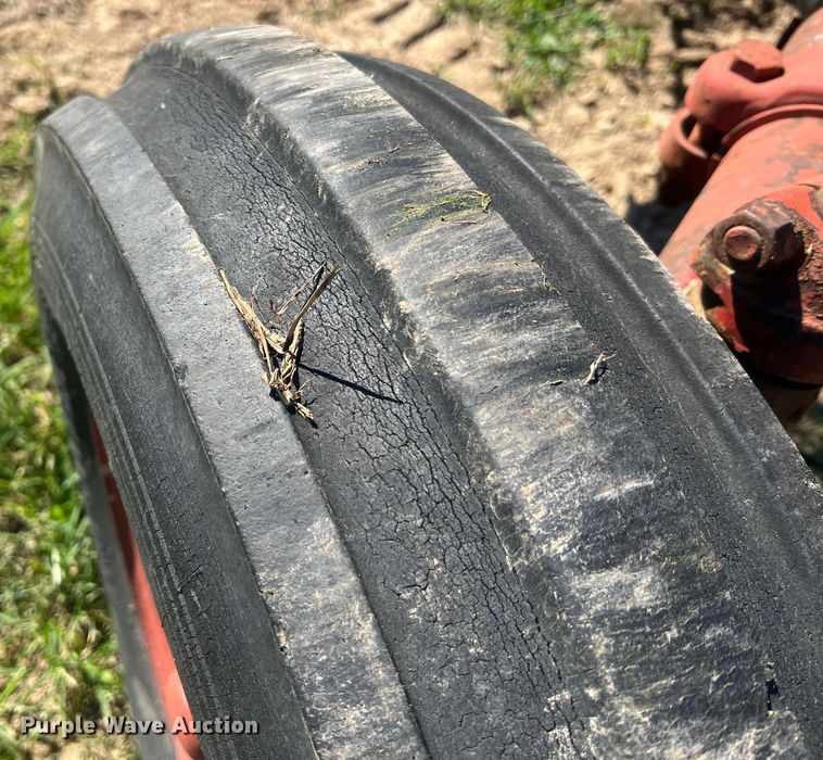 image for item NA9165 1964 International Harvester F806  tractor