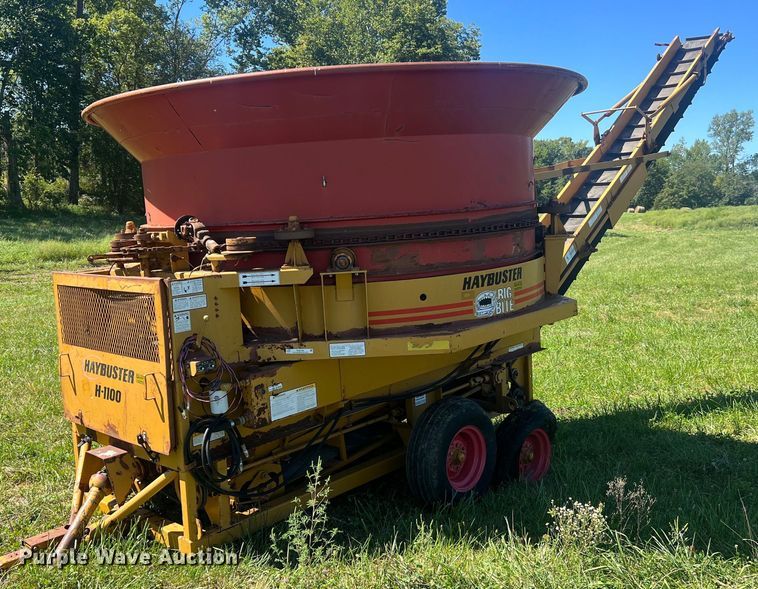image for item NA9168 HayBuster H-100  bale processor