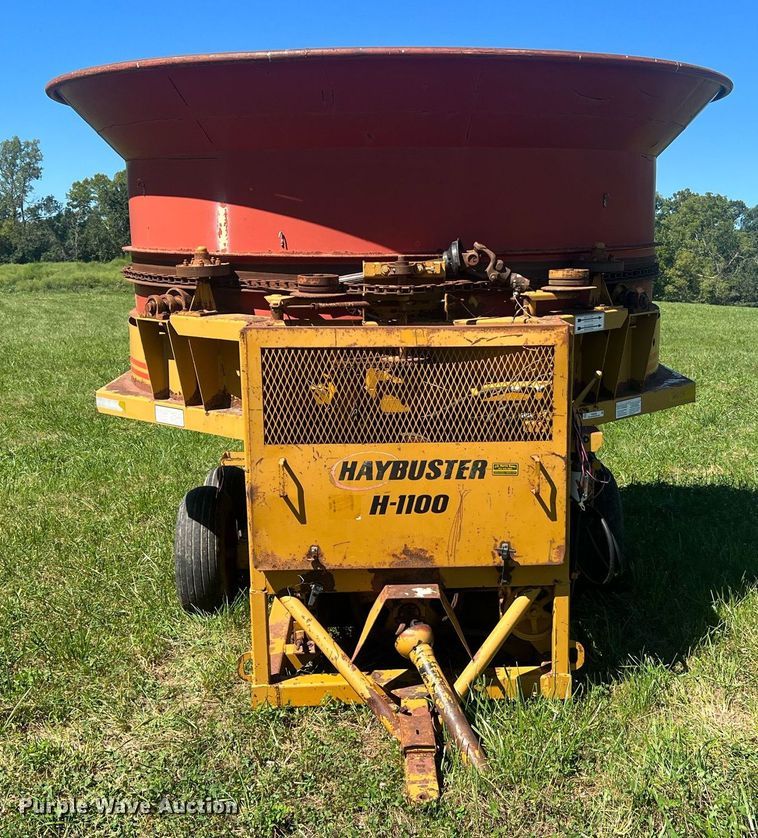 image for item NA9168 HayBuster H-100  bale processor