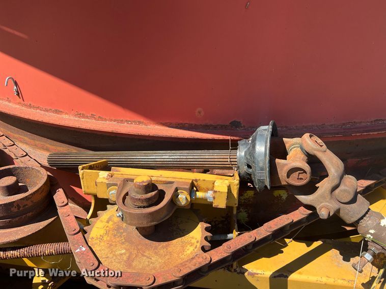 image for item NA9168 HayBuster H-100  bale processor