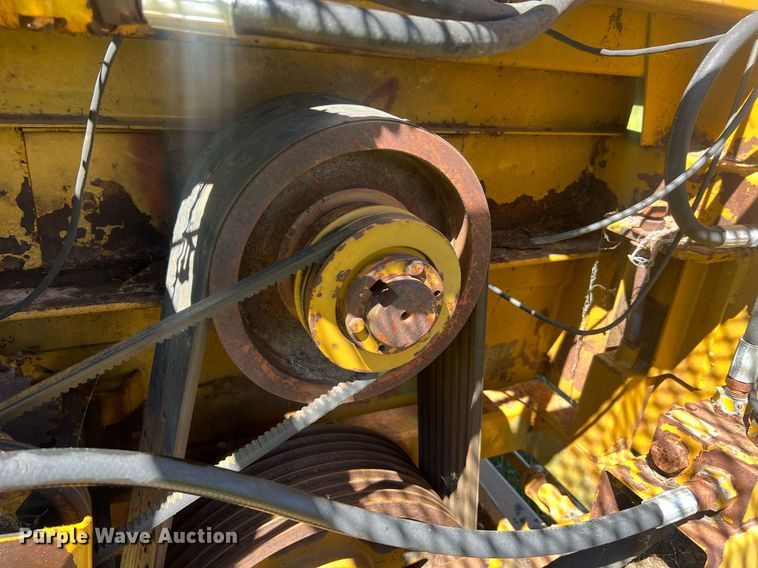 image for item NA9168 HayBuster H-100  bale processor