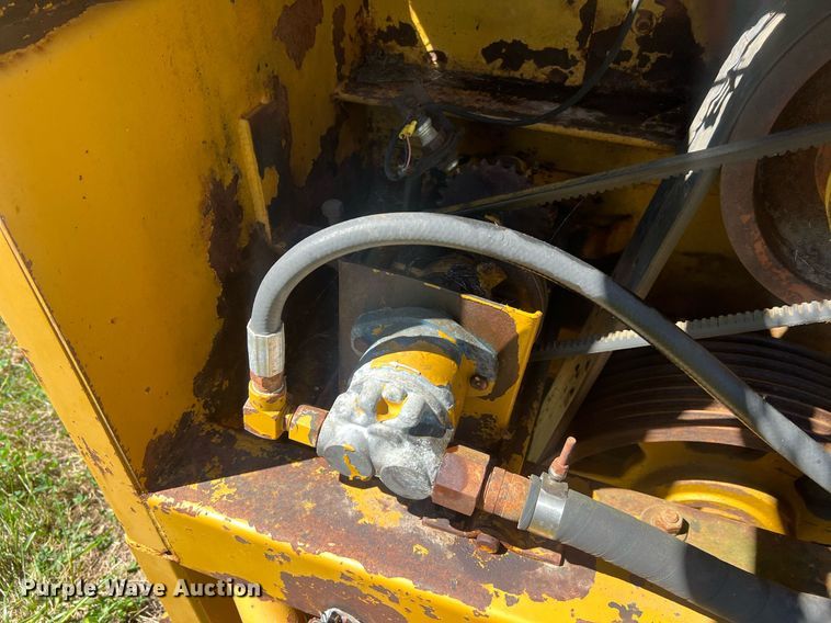 image for item NA9168 HayBuster H-100  bale processor