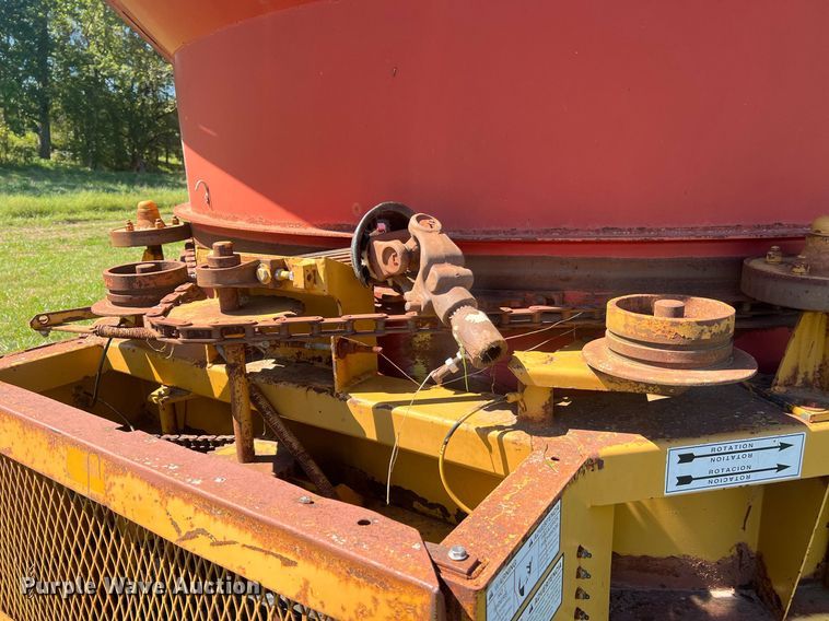 image for item NA9168 HayBuster H-100  bale processor