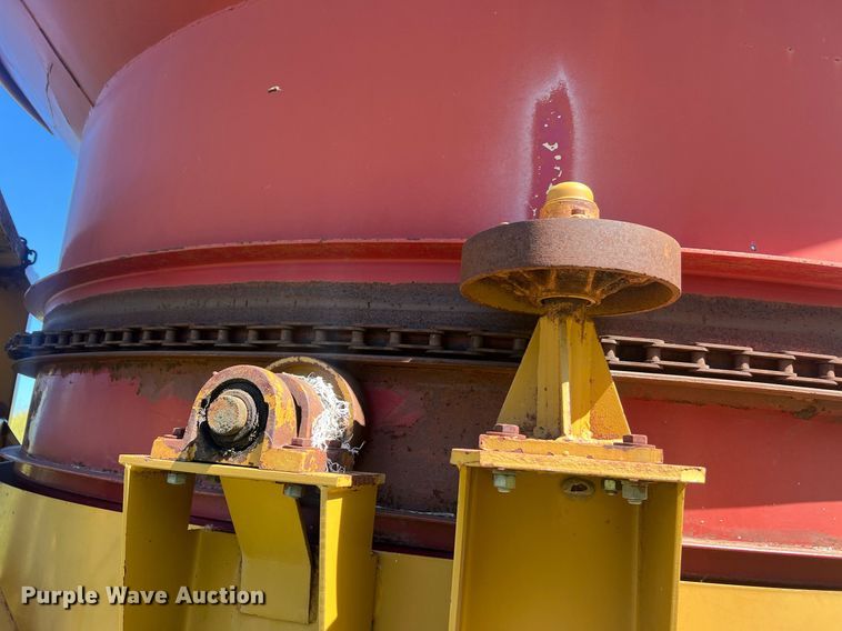 image for item NA9168 HayBuster H-100  bale processor