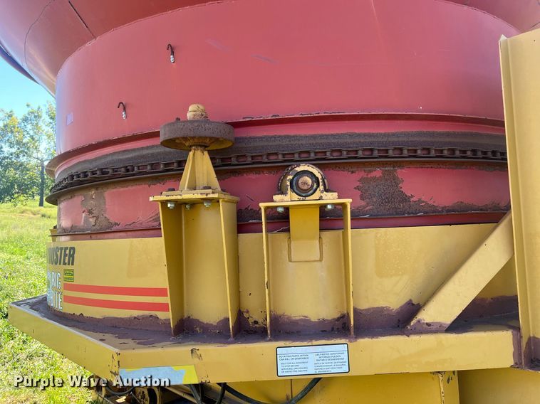 image for item NA9168 HayBuster H-100  bale processor