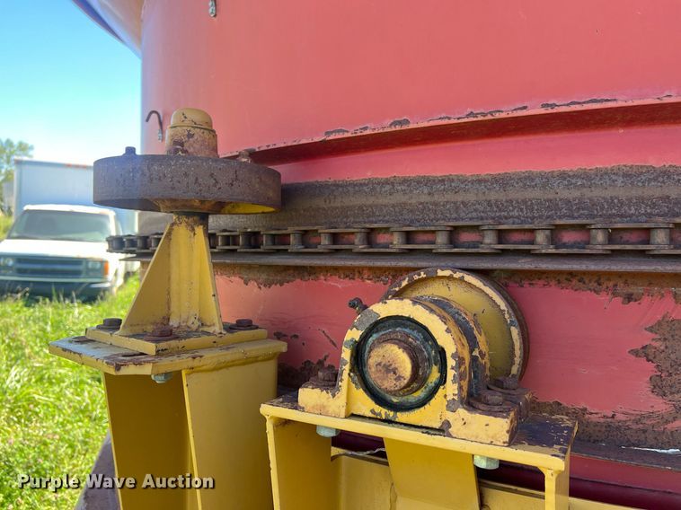 image for item NA9168 HayBuster H-100  bale processor