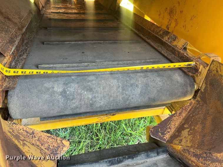 image for item NA9168 HayBuster H-100  bale processor