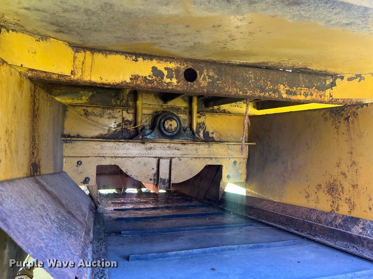 image for item NA9168 HayBuster H-100  bale processor