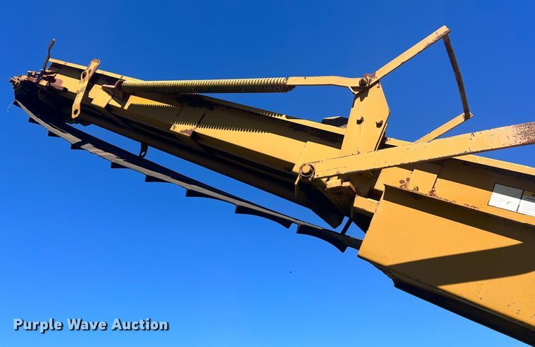 image for item NA9168 HayBuster H-100  bale processor