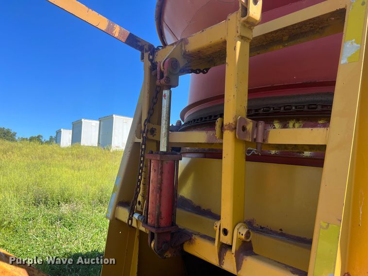 image for item NA9168 HayBuster H-100  bale processor