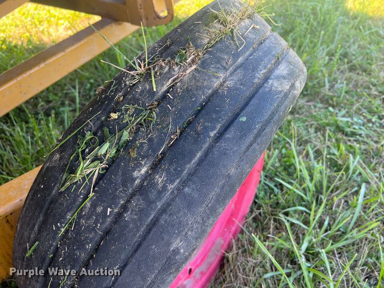 image for item NA9168 HayBuster H-100  bale processor