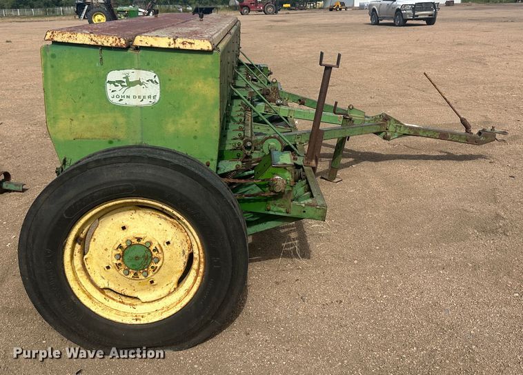 image for item NM9446 John Deere grain drill