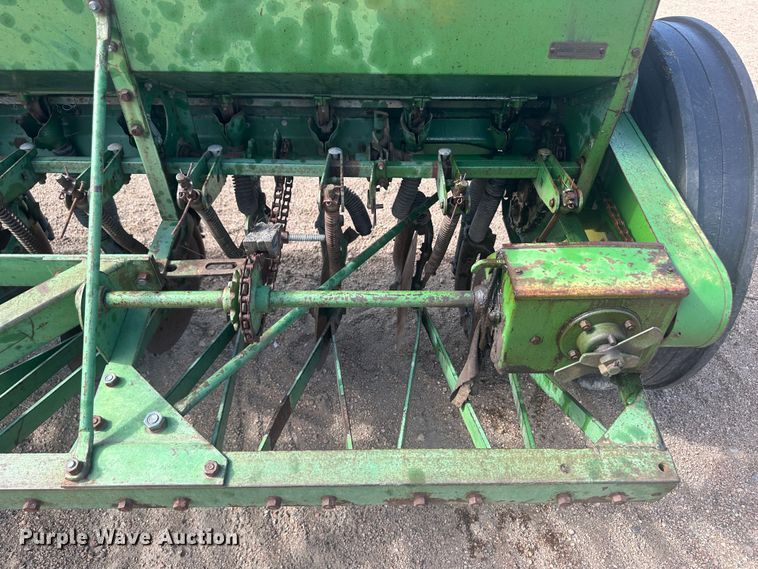 image for item NM9446 John Deere grain drill