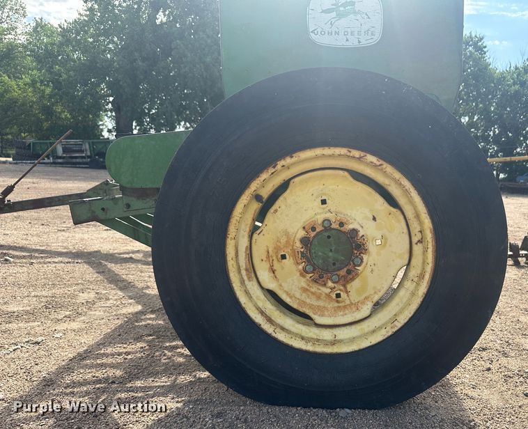 image for item NM9446 John Deere grain drill