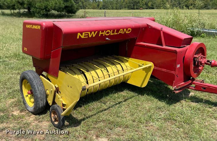 image for item NT9524 New Holland Hayliner 271  small square baler