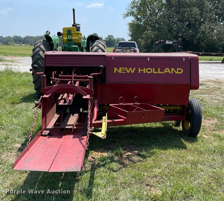 image for item NT9524 New Holland Hayliner 271  small square baler