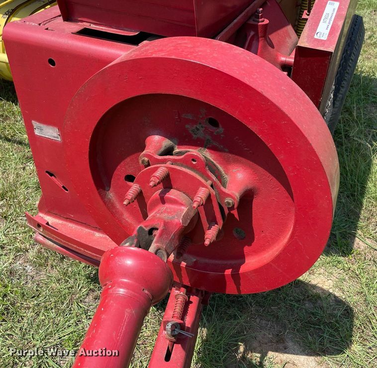 image for item NT9524 New Holland Hayliner 271  small square baler