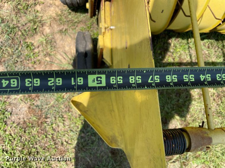 image for item NT9524 New Holland Hayliner 271  small square baler