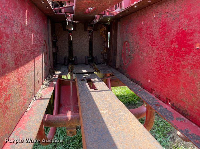 image for item NT9524 New Holland Hayliner 271  small square baler