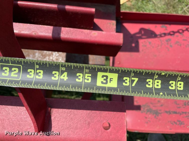 image for item NT9524 New Holland Hayliner 271  small square baler