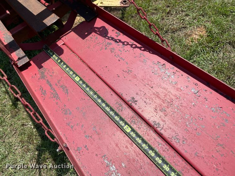 image for item NT9524 New Holland Hayliner 271  small square baler