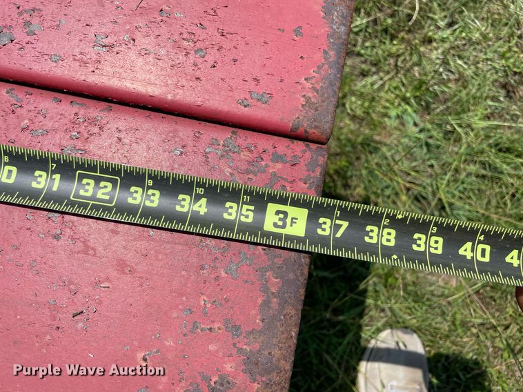 image for item NT9524 New Holland Hayliner 271  small square baler