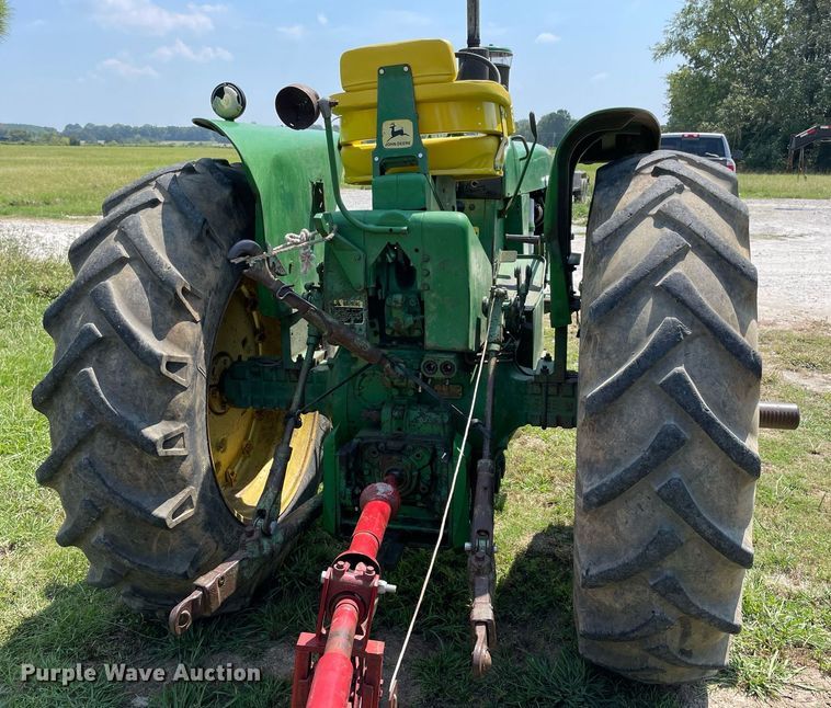 image for item NT9525 1968 John Deere 4020  tractor