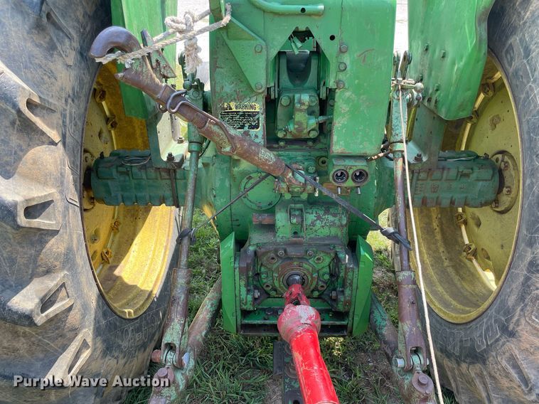 image for item NT9525 1968 John Deere 4020  tractor