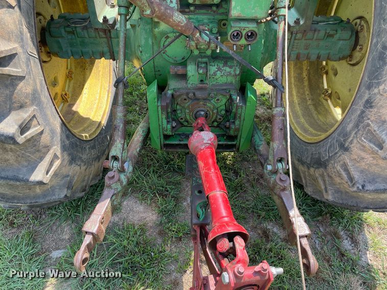 image for item NT9525 1968 John Deere 4020  tractor