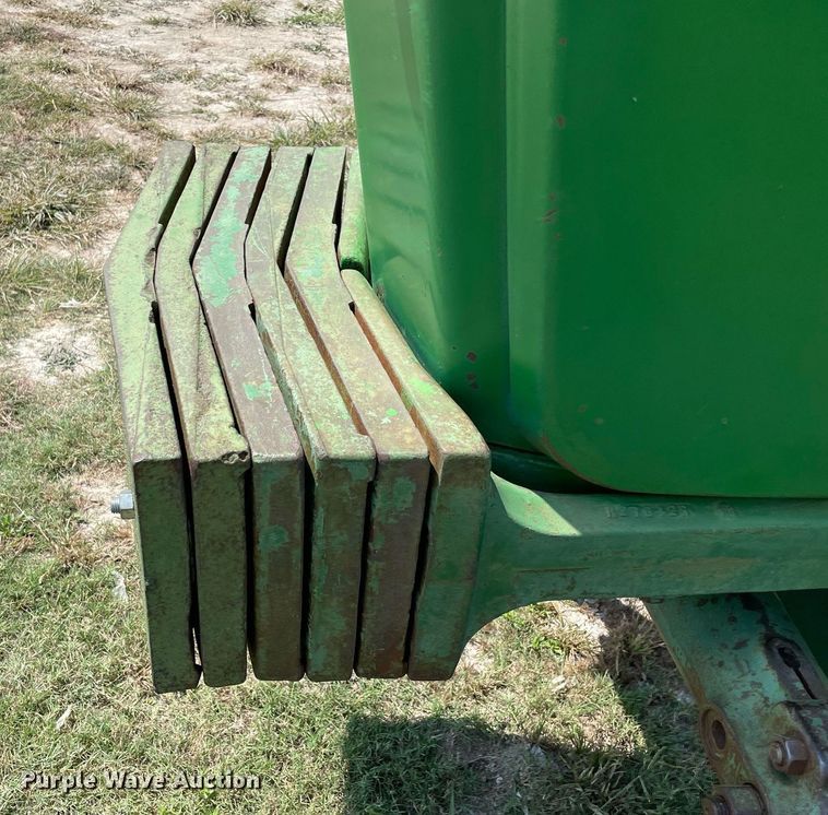 image for item NT9525 1968 John Deere 4020  tractor