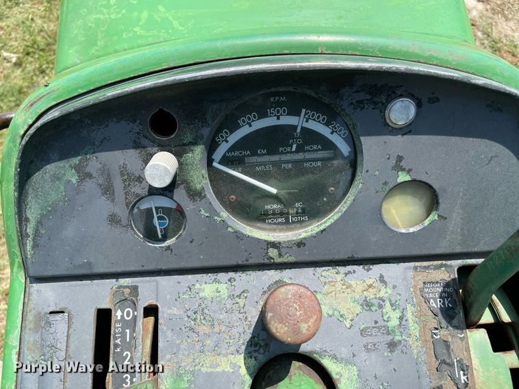 image for item NT9525 1968 John Deere 4020  tractor