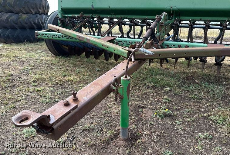 image for item NX9725 John Deere 8200  grain drill