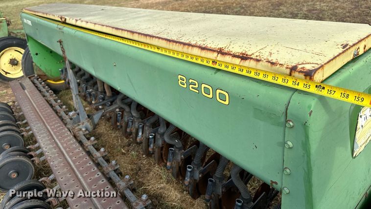 image for item NX9725 John Deere 8200  grain drill