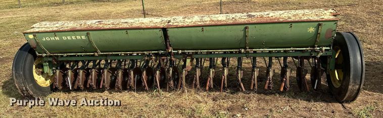 image for item NX9726 John Deere DRA  grain drill