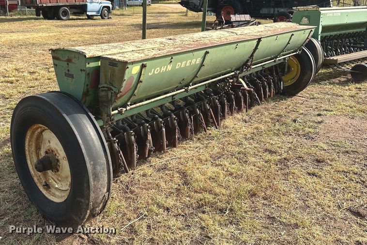 image for item NX9726 John Deere DRA  grain drill