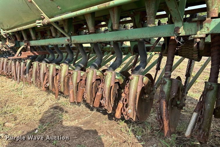 image for item NX9726 John Deere DRA  grain drill
