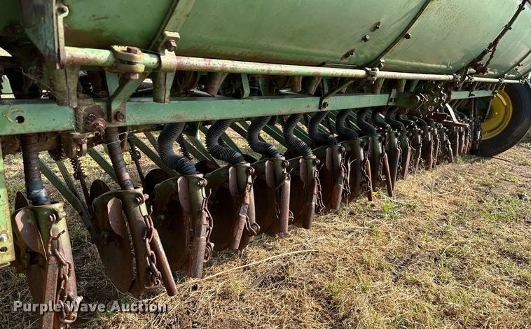 image for item NX9726 John Deere DRA  grain drill