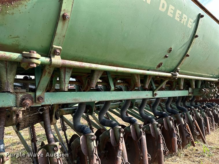 image for item NX9726 John Deere DRA  grain drill