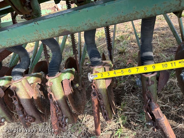 image for item NX9726 John Deere DRA  grain drill