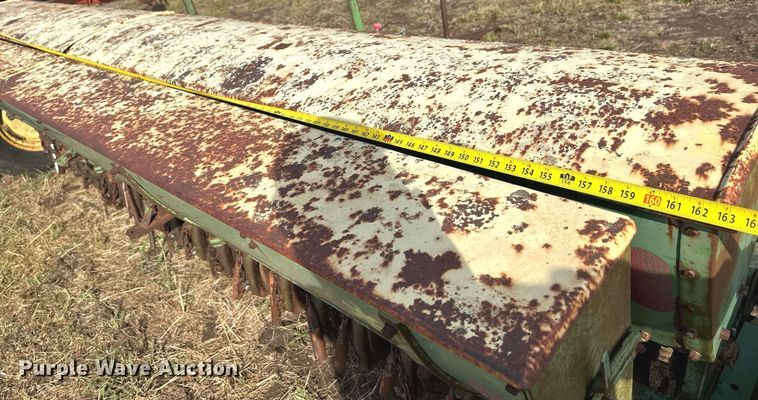 image for item NX9726 John Deere DRA  grain drill