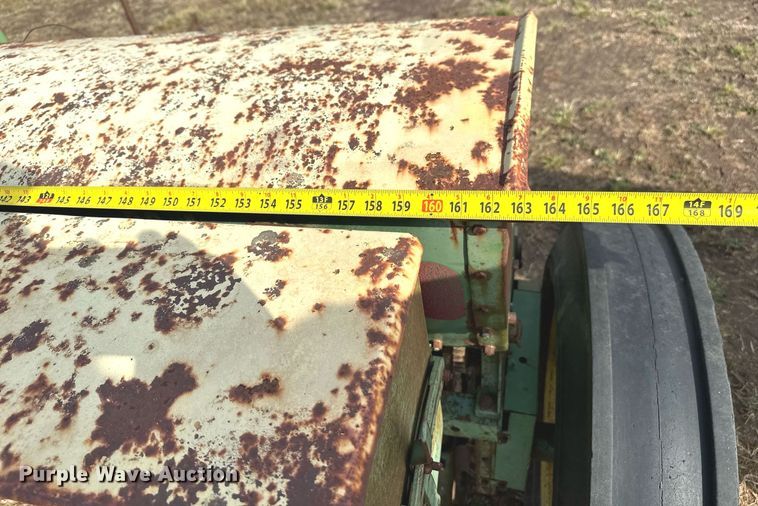 image for item NX9726 John Deere DRA  grain drill