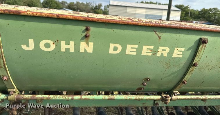 image for item NX9726 John Deere DRA  grain drill