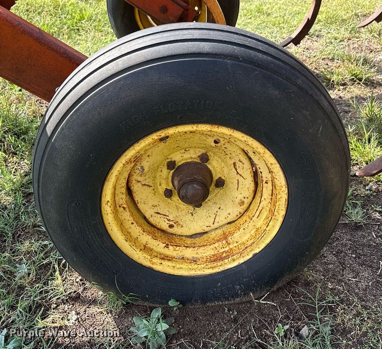 image for item NX9729 Sunflower  chisel