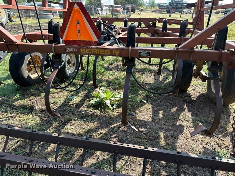 image for item NX9730 Kent Series IV  field cultivator